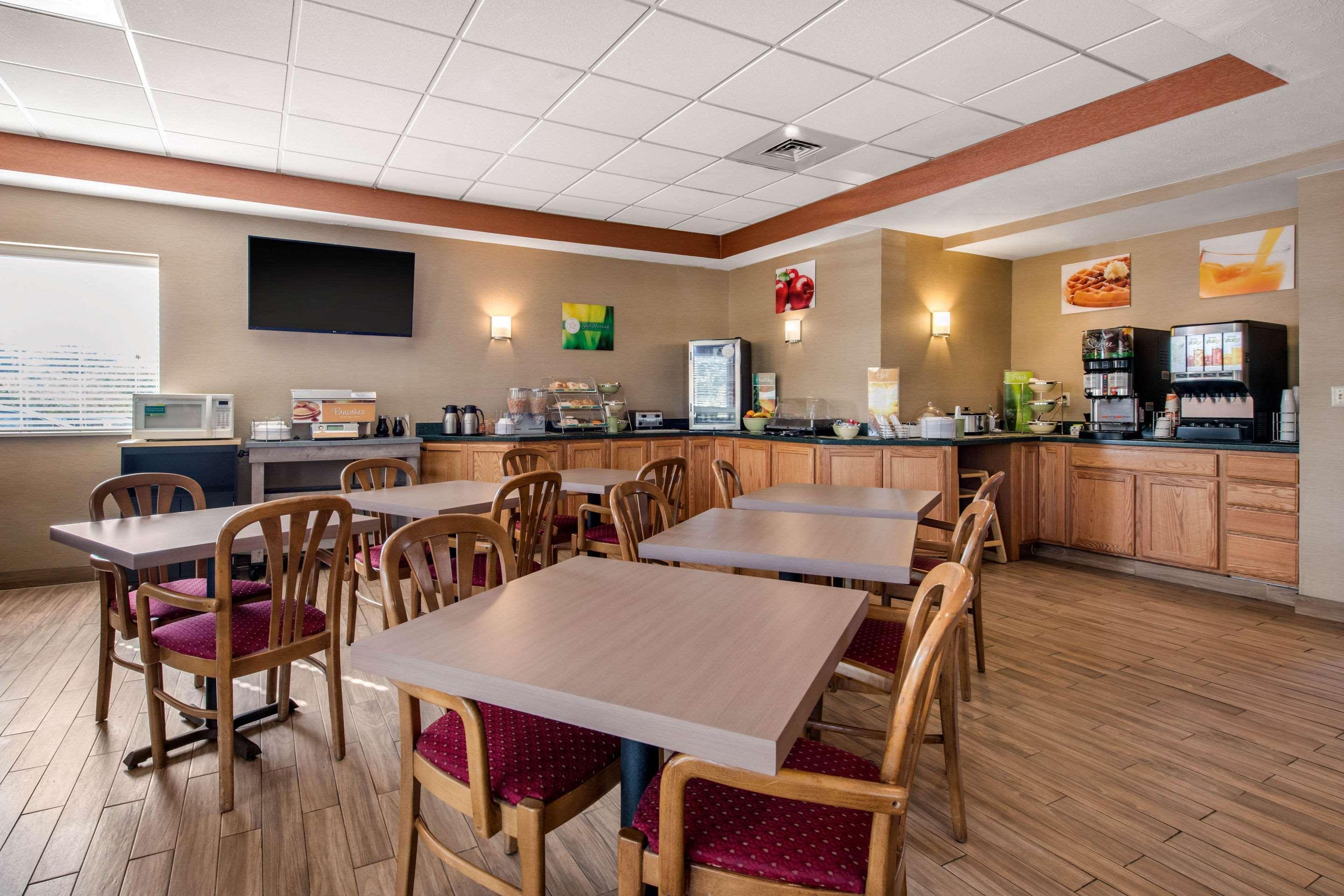Quality Inn & Suites New Castle Exterior foto