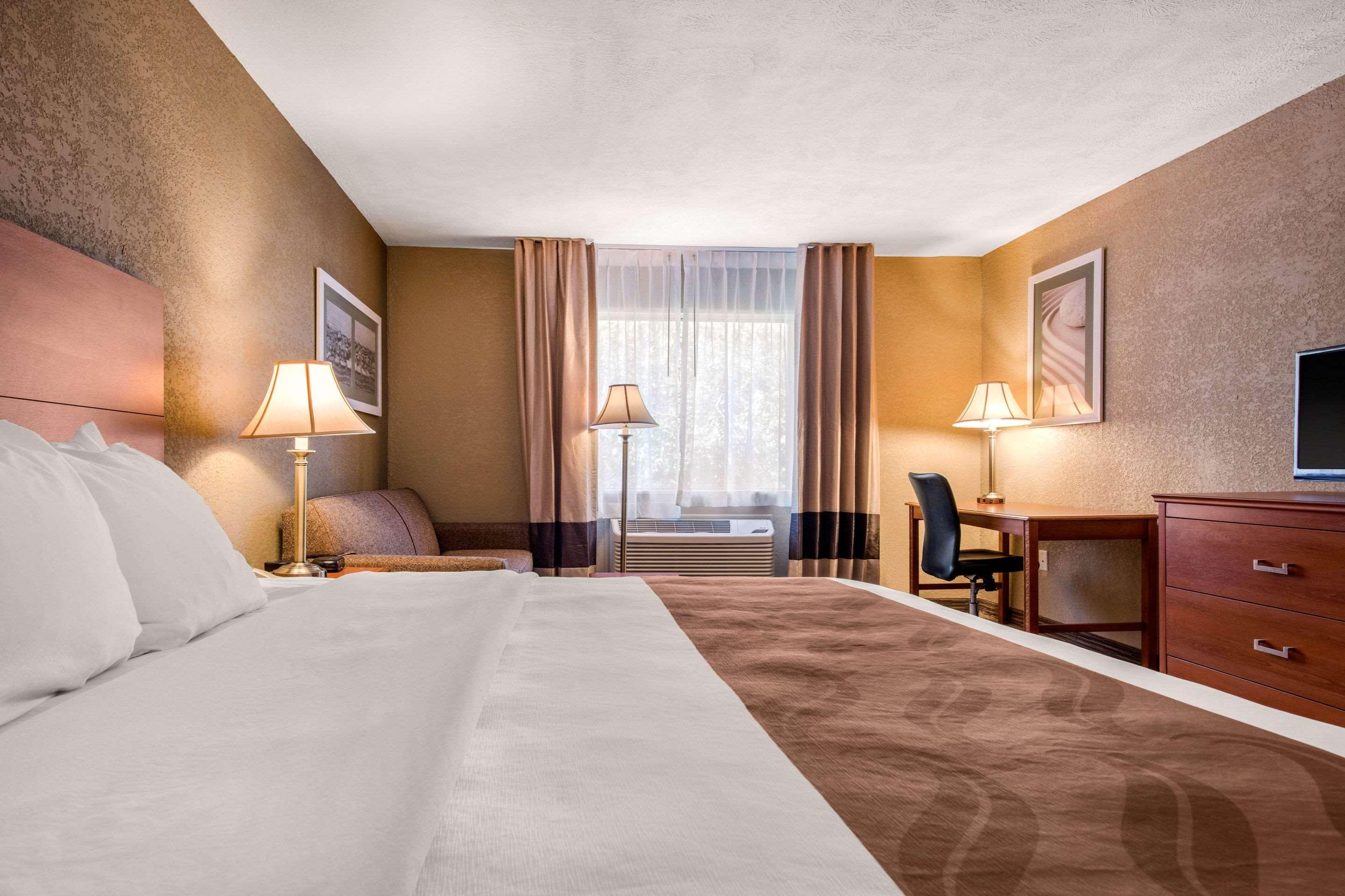 Quality Inn & Suites New Castle Exterior foto
