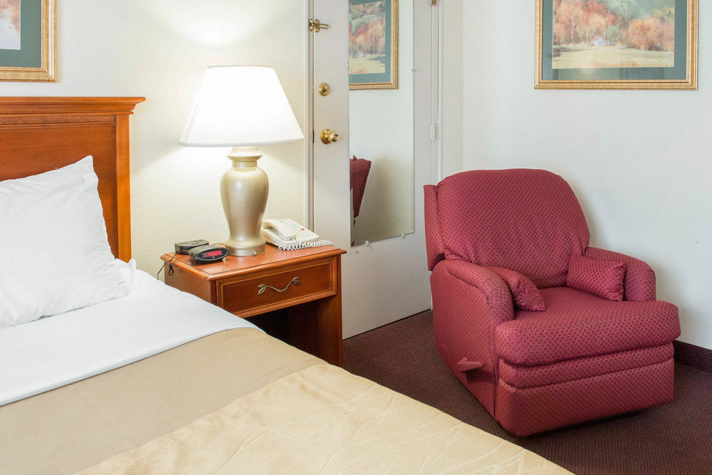 Quality Inn & Suites New Castle Exterior foto
