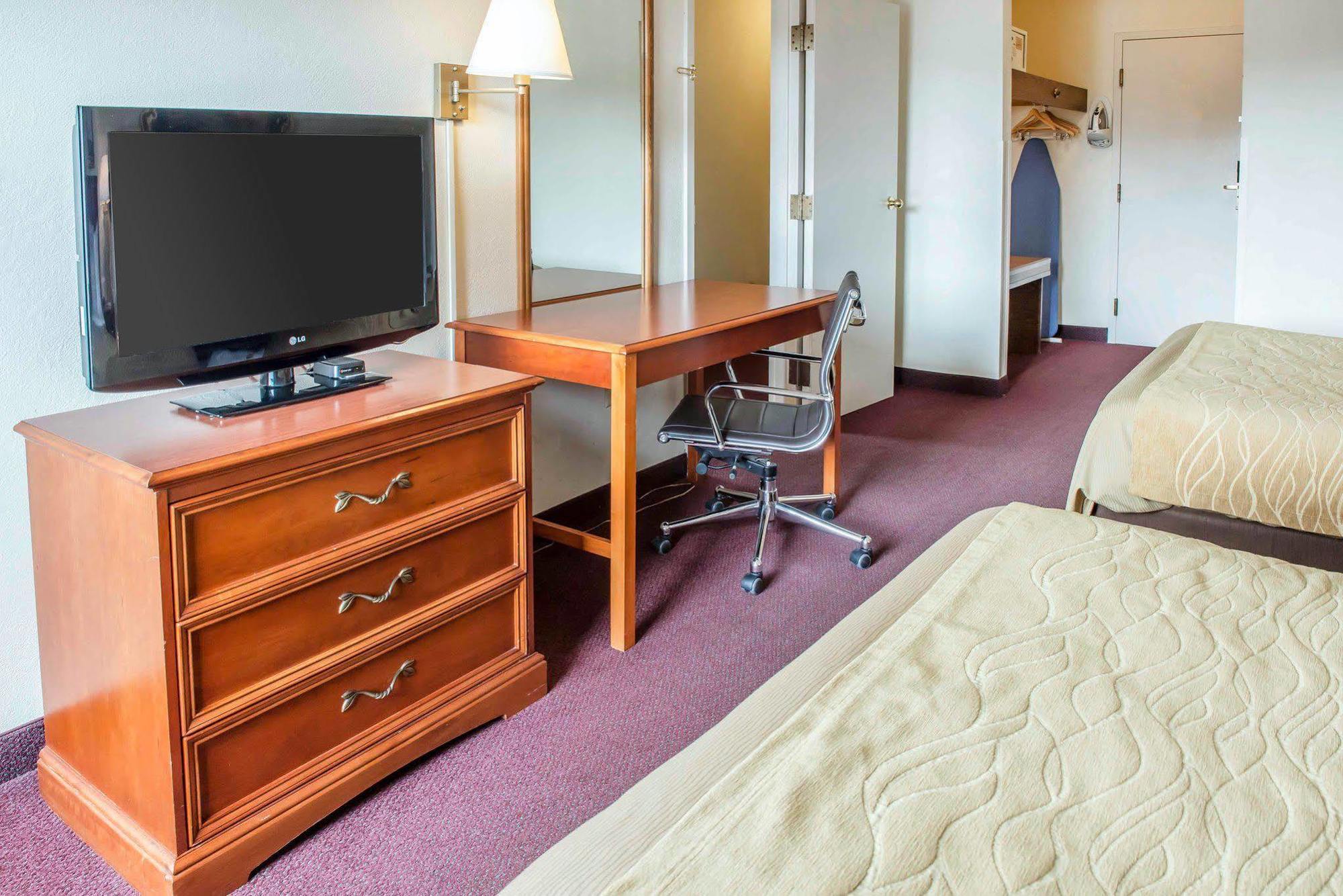 Quality Inn & Suites New Castle Exterior foto