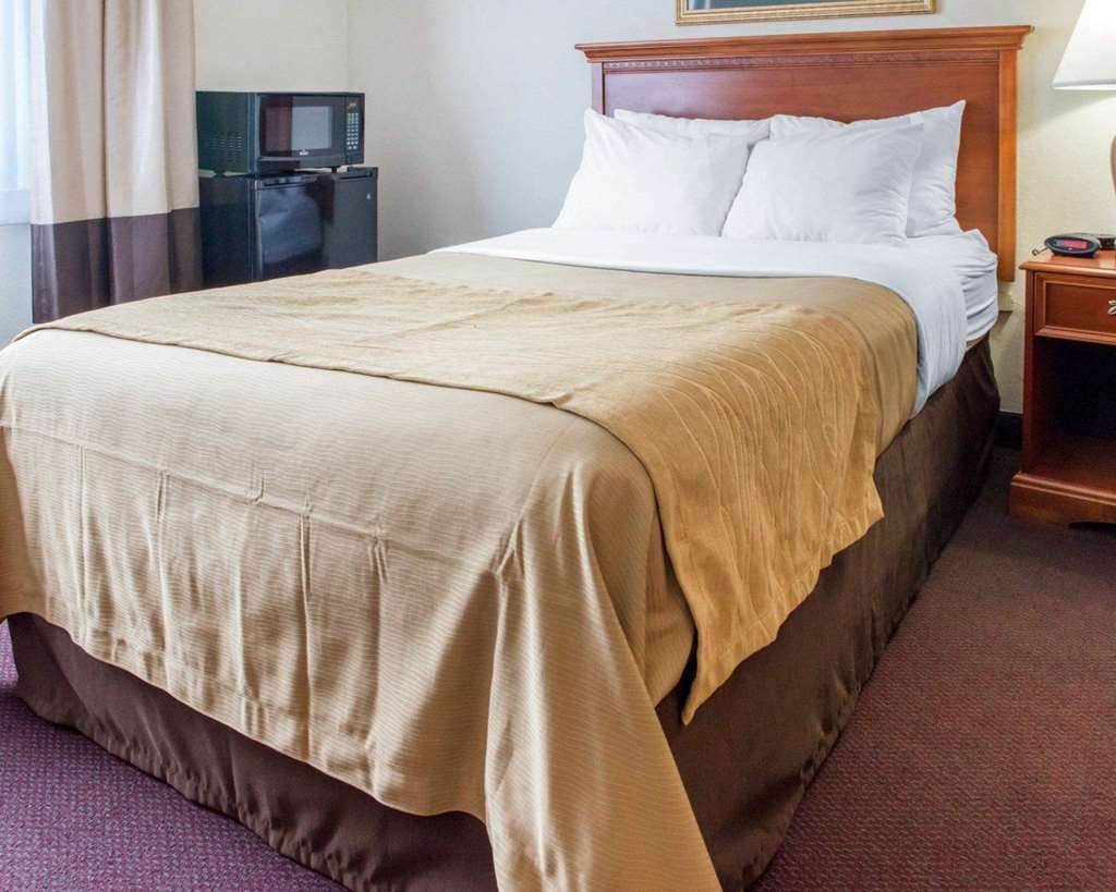 Quality Inn & Suites New Castle Habitación foto