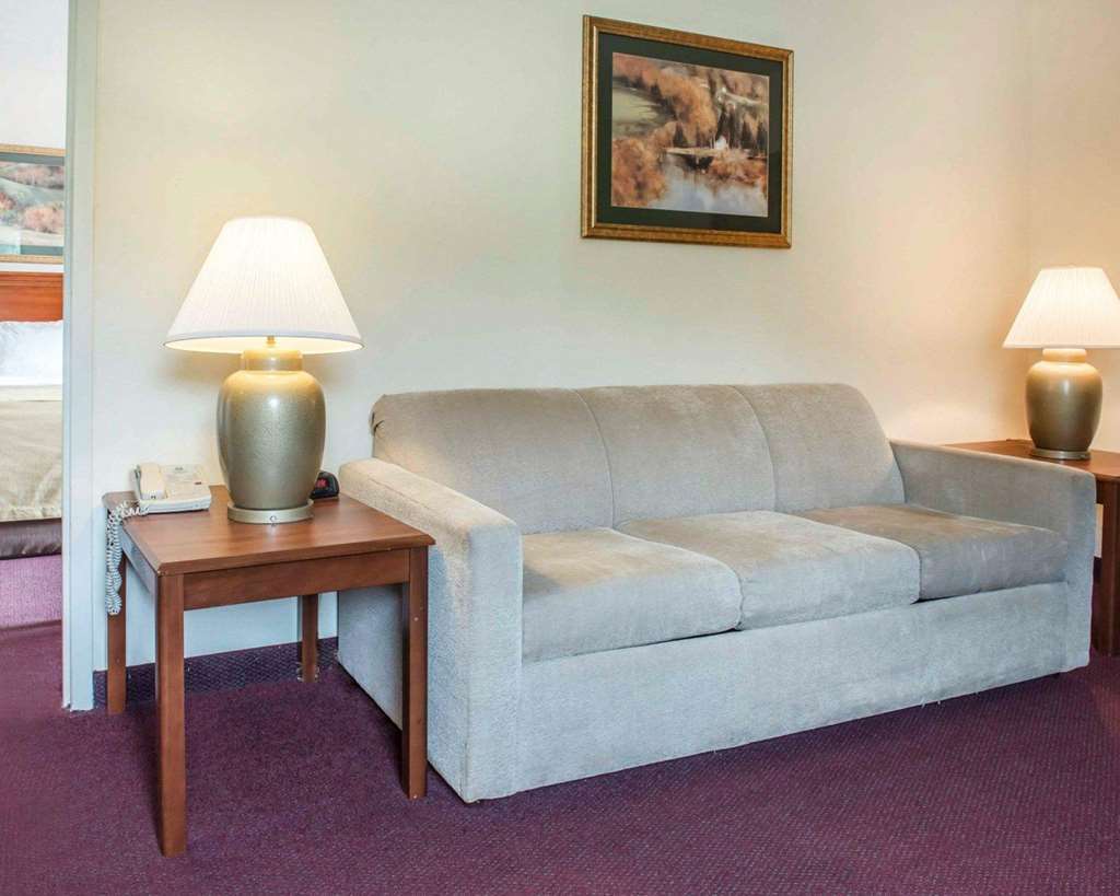 Quality Inn & Suites New Castle Habitación foto