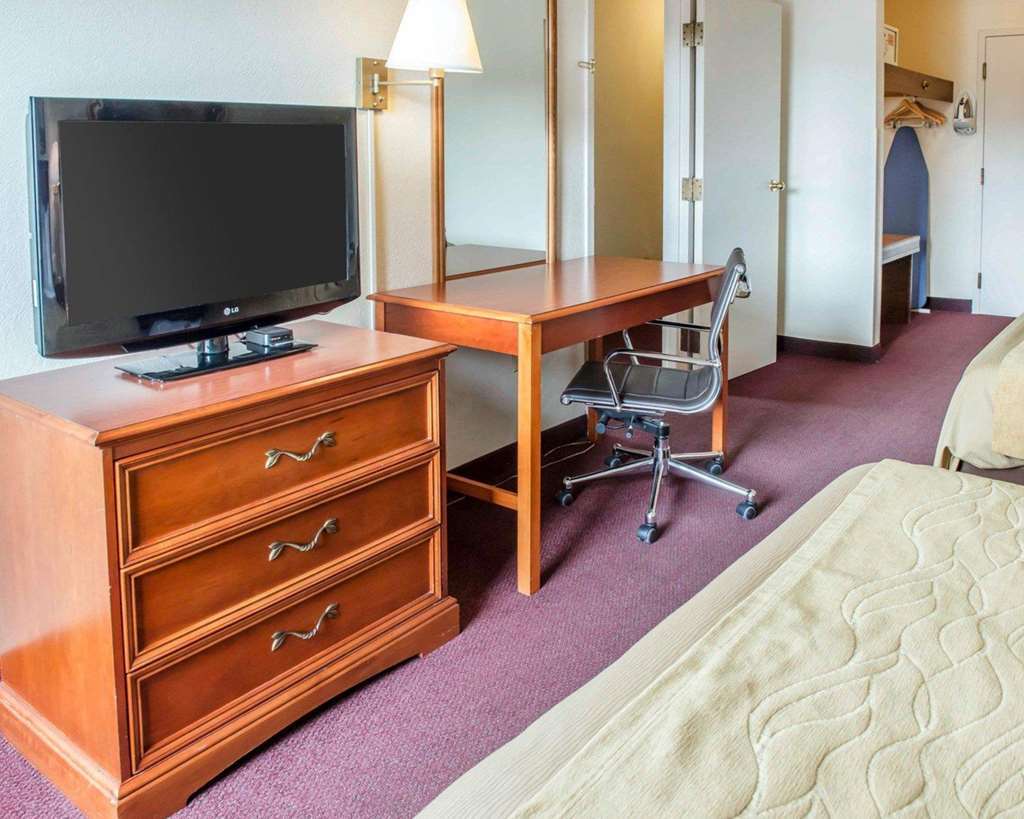 Quality Inn & Suites New Castle Habitación foto