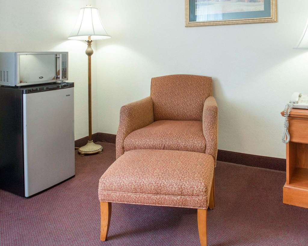 Quality Inn & Suites New Castle Habitación foto